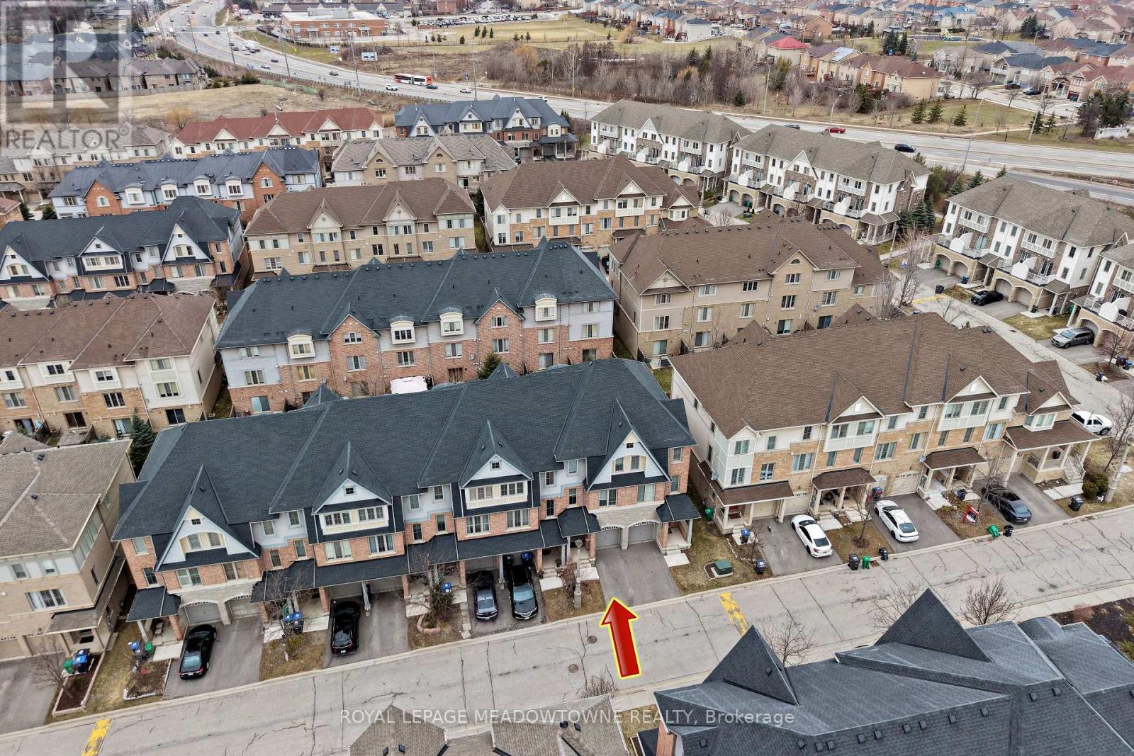 Row / Townhouse for Sale in 113 CEDAR LAKE CRESCENT|Brampton (Bram West), Ontario L6Y0R1 4