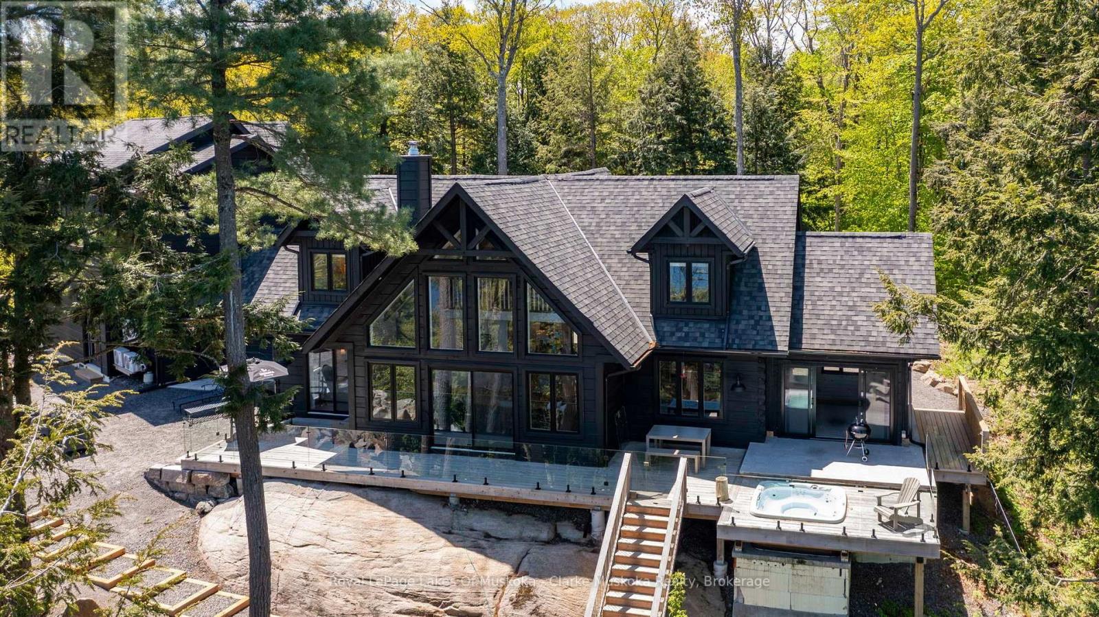 44 - 1211 FOREMAN ROAD