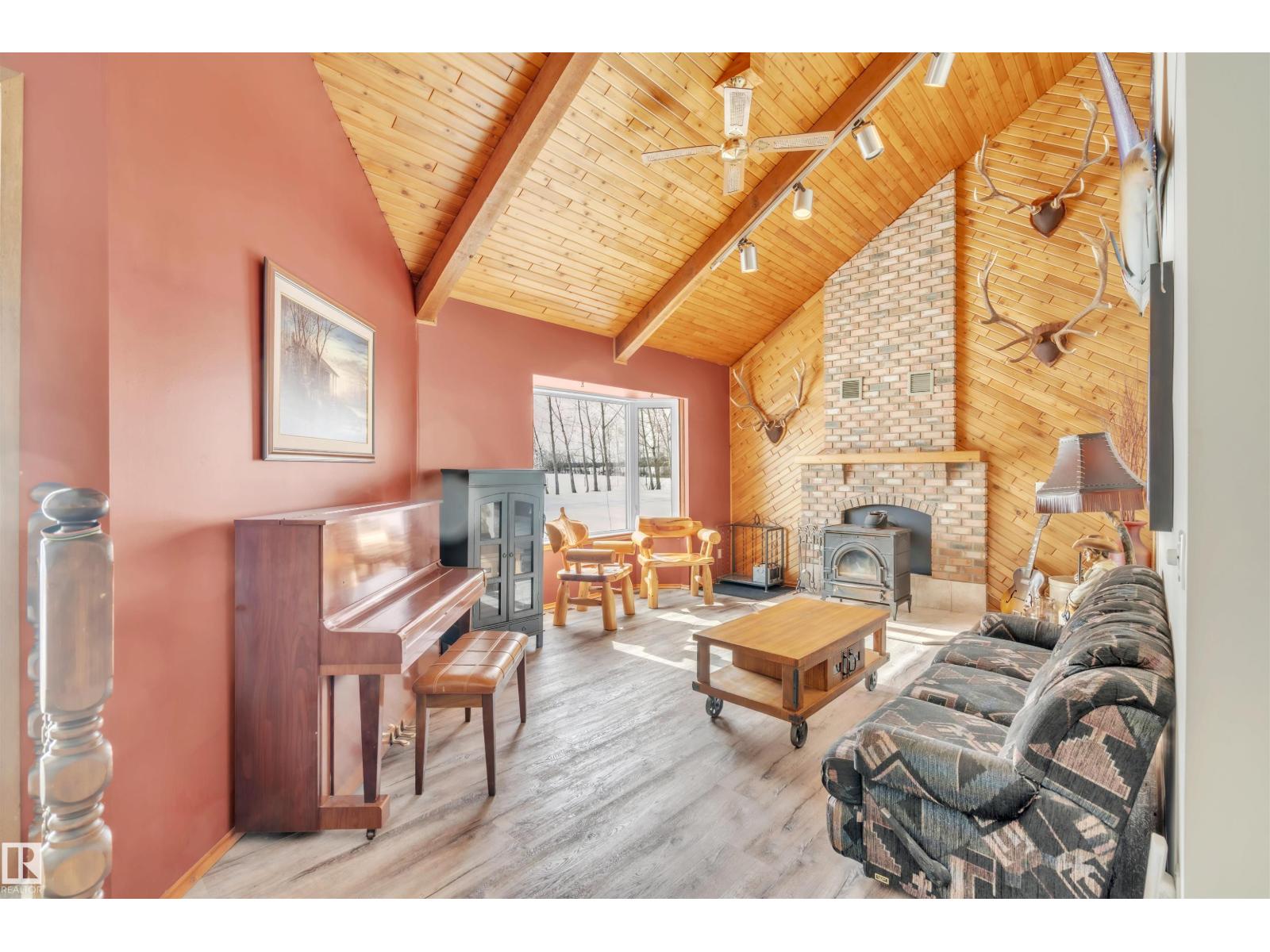 For sale: 60501 Range Road 451, Rural Bonnyville M.D., Alberta T9N2G6 ...