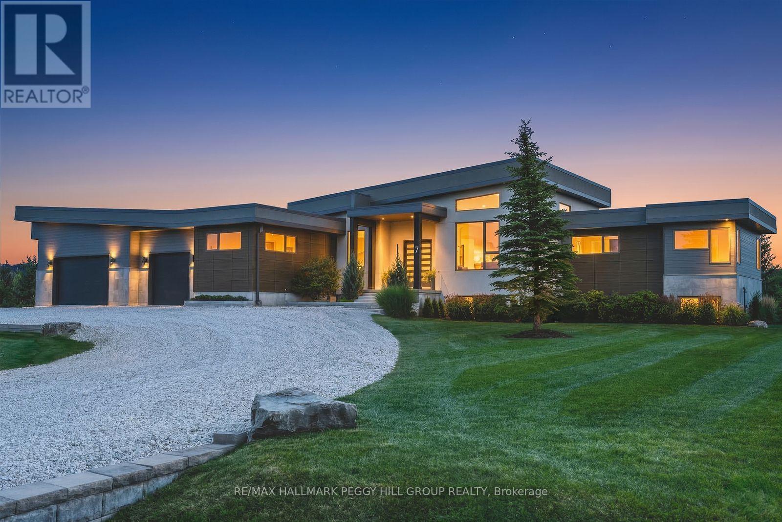7 MEADOWLARK WAY