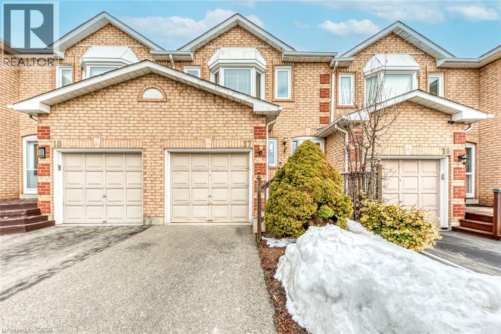 Row / Townhouse for Sale in 2350 GRAND RAVINE Drive Unit# 17|Oakville, Ontario L6H6E2 2