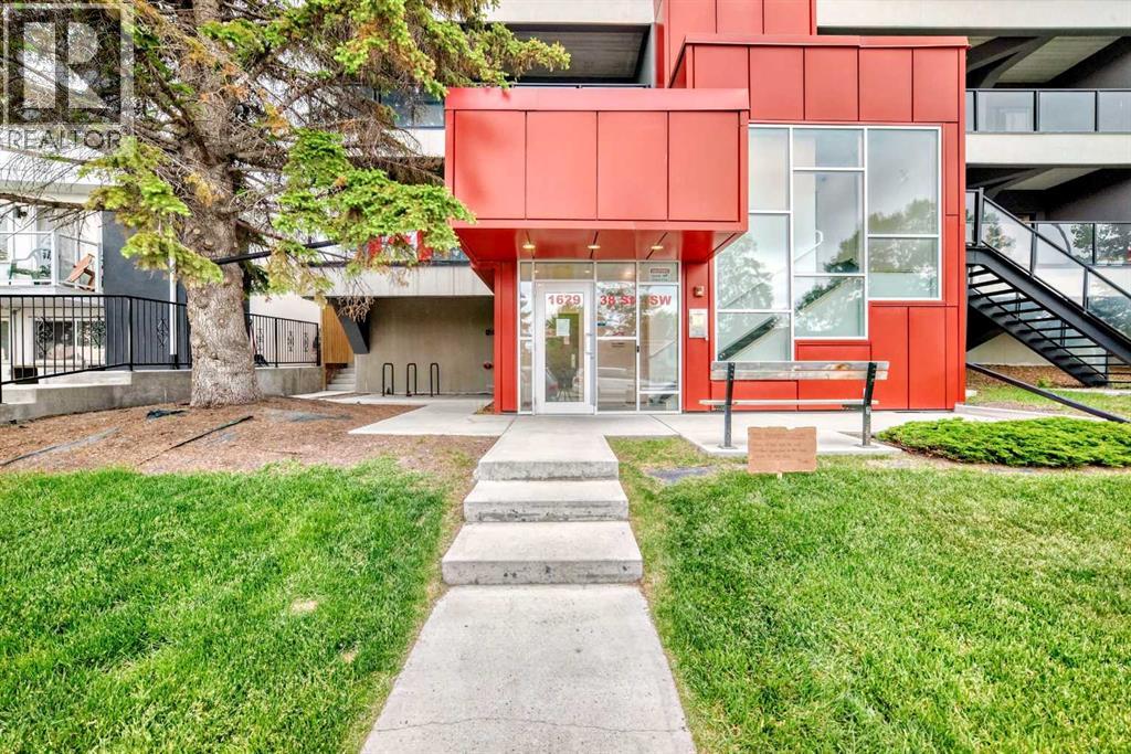 Apartment for Sale in 106, 1629 38 Street SW|Calgary, Alberta T3C1T8 2
