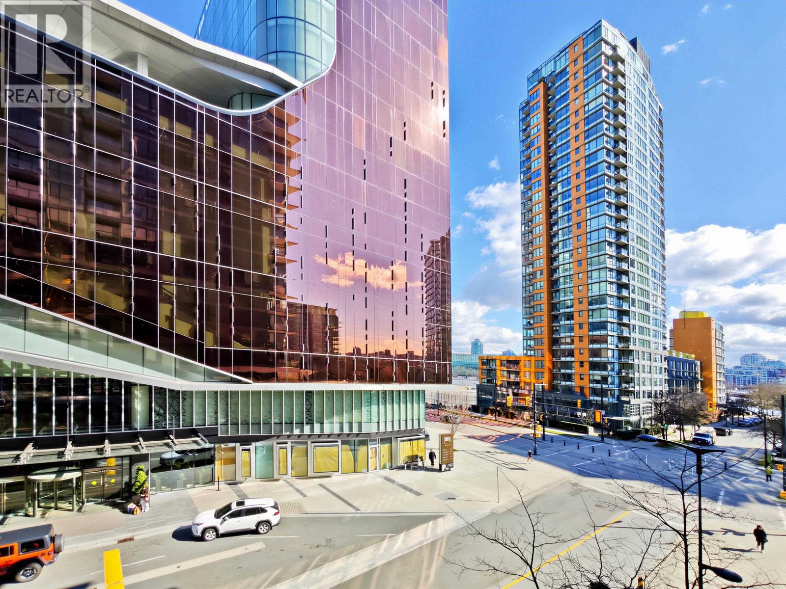For sale: 351 38 SMITHE STREET, Vancouver, British Columbia V6B0P3