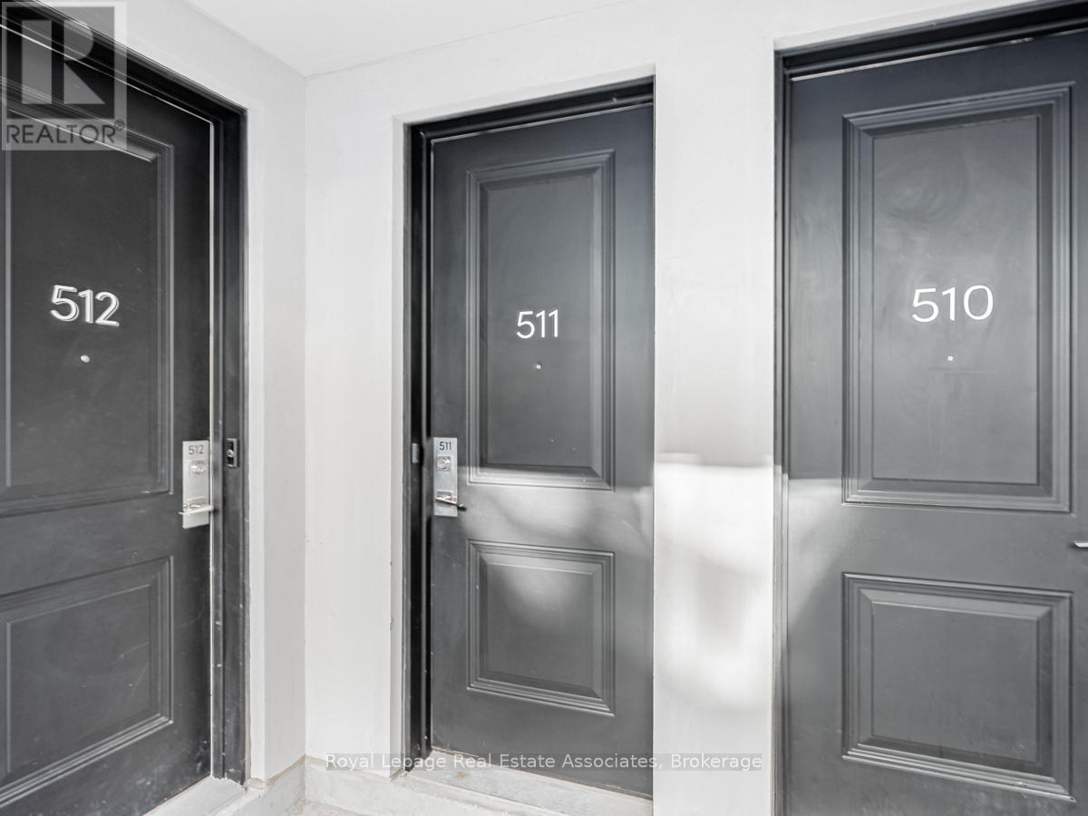 Row / Townhouse for Sale in 511 - 657 CRICKLEWOOD DRIVE|Mississauga (Mineola), Ontario L5G0B8 2