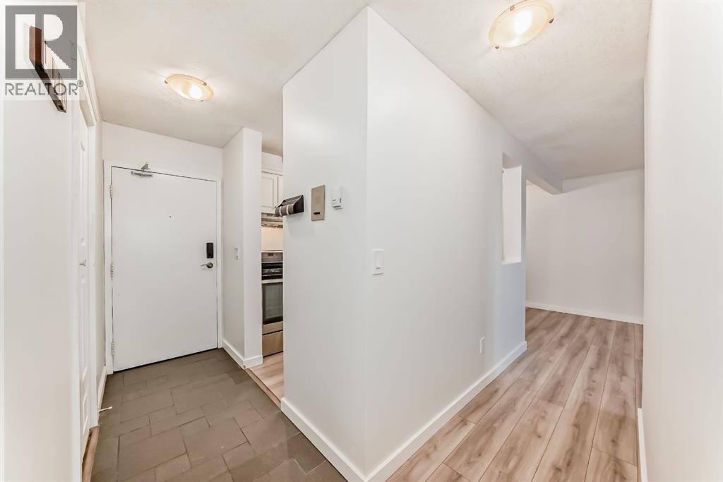 Apartment for Sale in 3307, 393 Patterson Hill SW|Calgary, Alberta T3H2P4 4