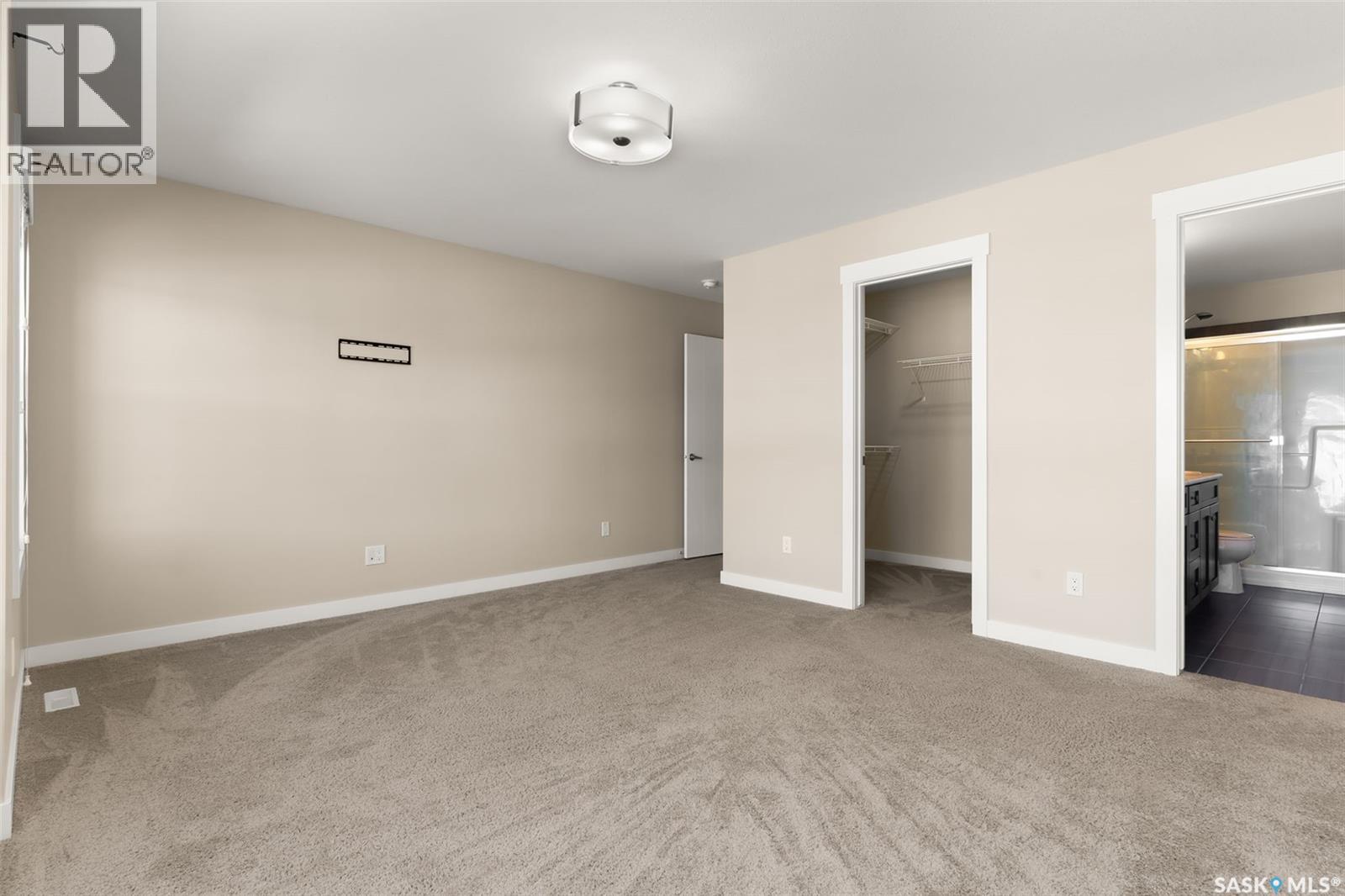For sale: 3523 Green Turtle ROAD, Regina, Saskatchewan S4V3N8 ...