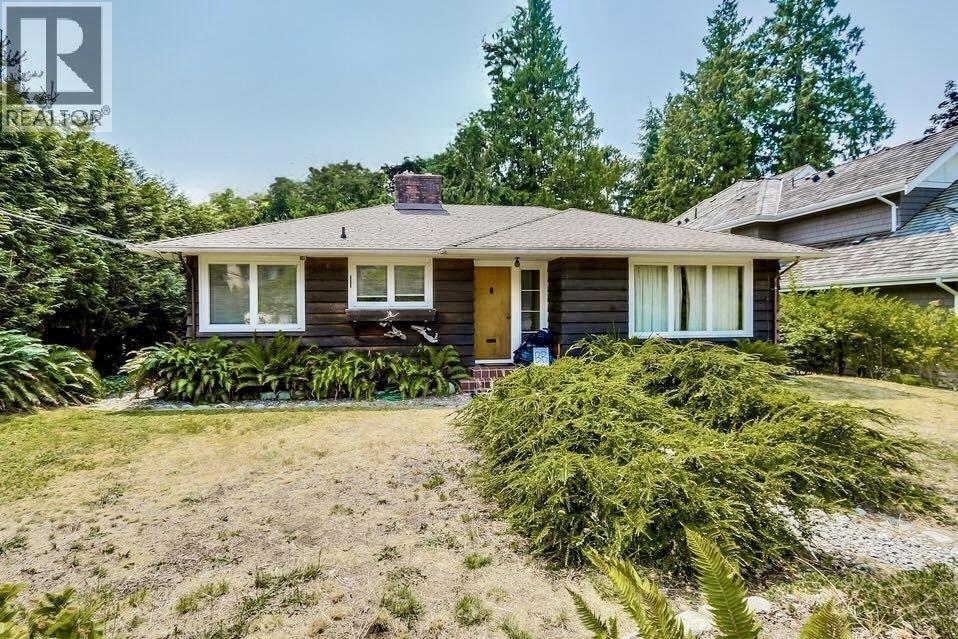 Is4386 For sale: 4386 ERWIN DRIVE, West Vancouver, British Columbia V7V1H6 ...