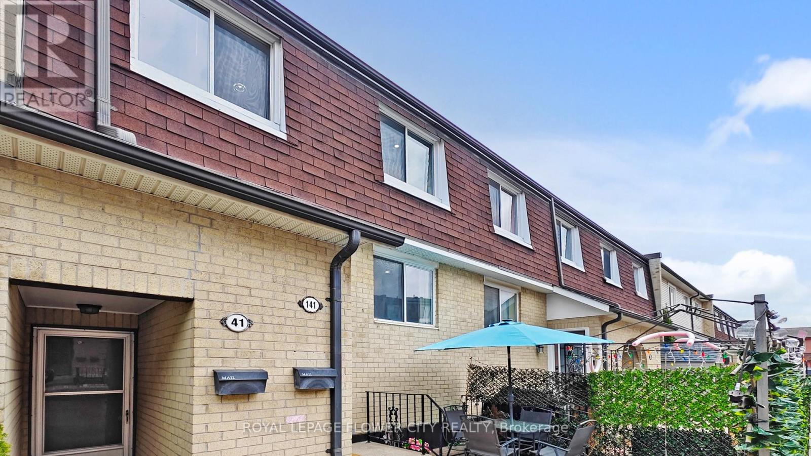 Row / Townhouse for Sale in 141 - 2170 BROMSGROVE ROAD|Mississauga (Clarkson), Ontario L5J4J2 2