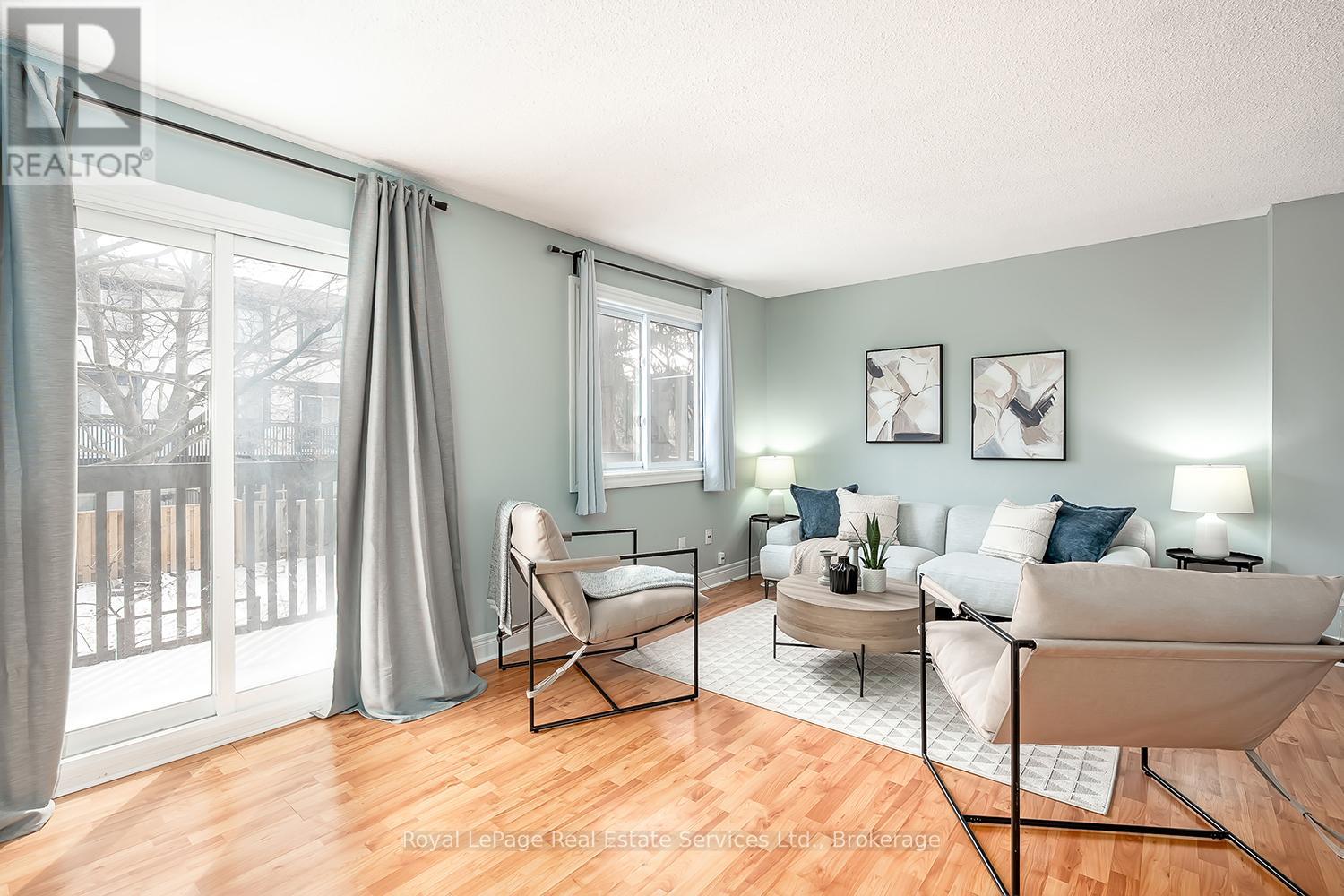 Row / Townhouse for Sale in 24 - 2651 AQUITAINE AVENUE|Mississauga (Meadowvale), Ontario L5N1V5 3