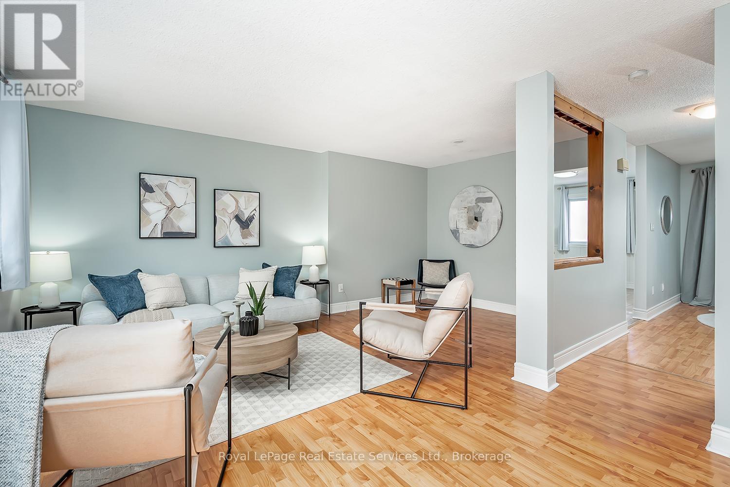 Row / Townhouse for Sale in 24 - 2651 AQUITAINE AVENUE|Mississauga (Meadowvale), Ontario L5N1V5 4