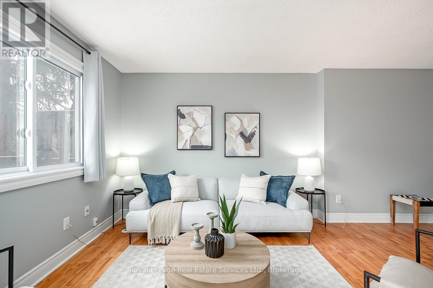 Row / Townhouse for Sale in 24 - 2651 AQUITAINE AVENUE|Mississauga (Meadowvale), Ontario L5N1V5 5