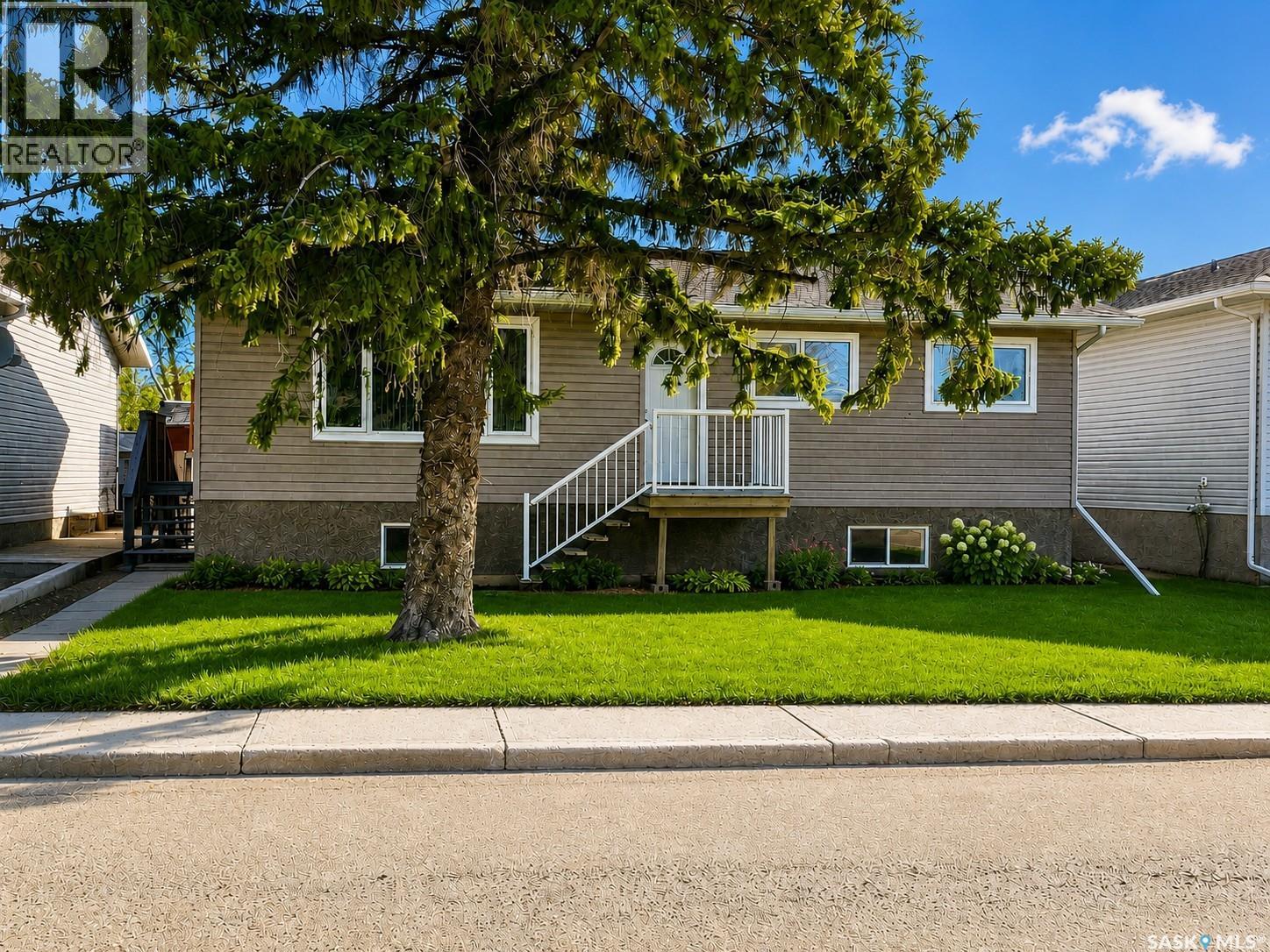 207 Unity Rd For sale: 297 5th AVENUE E, Unity, Saskatchewan S0K4L0 - SK030748 ...