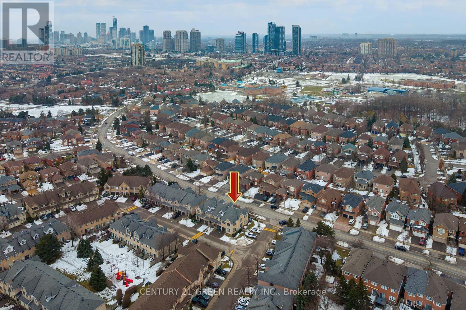 Row / Townhouse for Sale in 170 - 455 APACHE COURT|Mississauga (Hurontario), Ontario L4Z3W8 2