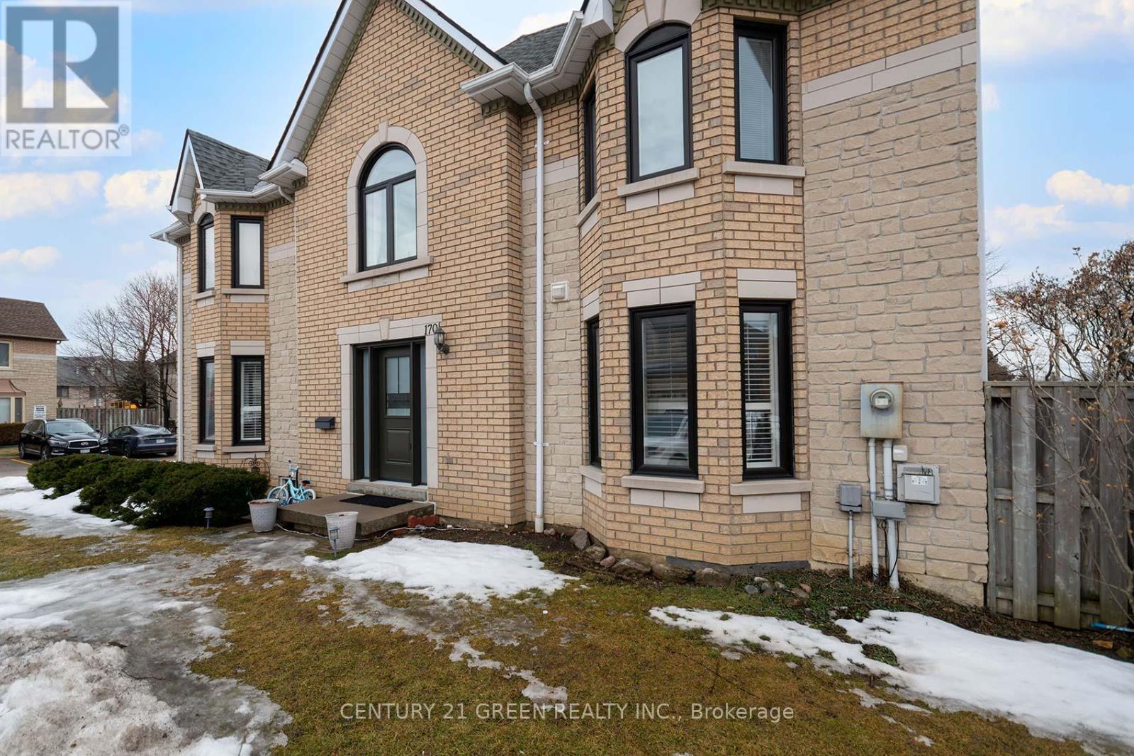 Row / Townhouse for Sale in 170 - 455 APACHE COURT|Mississauga (Hurontario), Ontario L4Z3W8 5