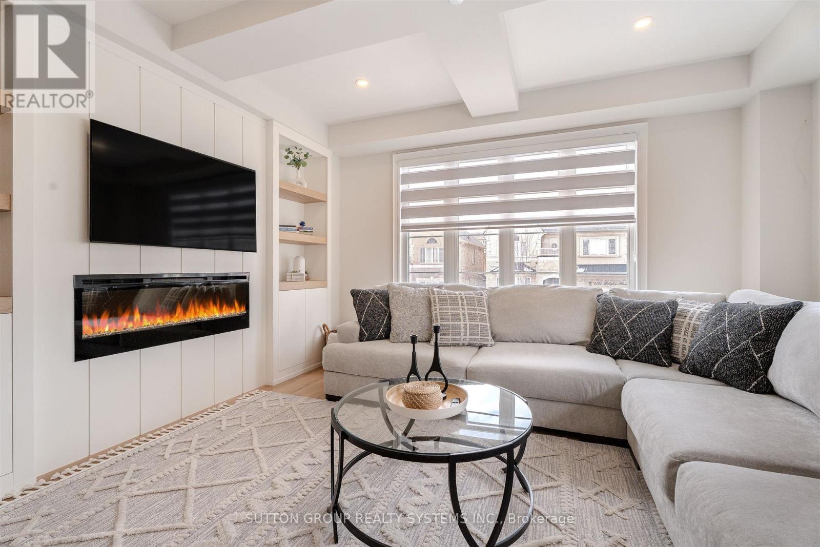 Row / Townhouse for Sale in 8 - 2119 LILLYKIN STREET|Oakville (RO River Oaks), Ontario L6H8A5 5