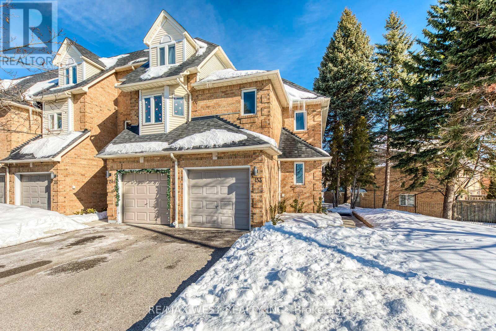 Row / Townhouse for Sale in 153 - 99 BRISTOL ROAD E|Mississauga (Hurontario), Ontario L4Z3P4 2