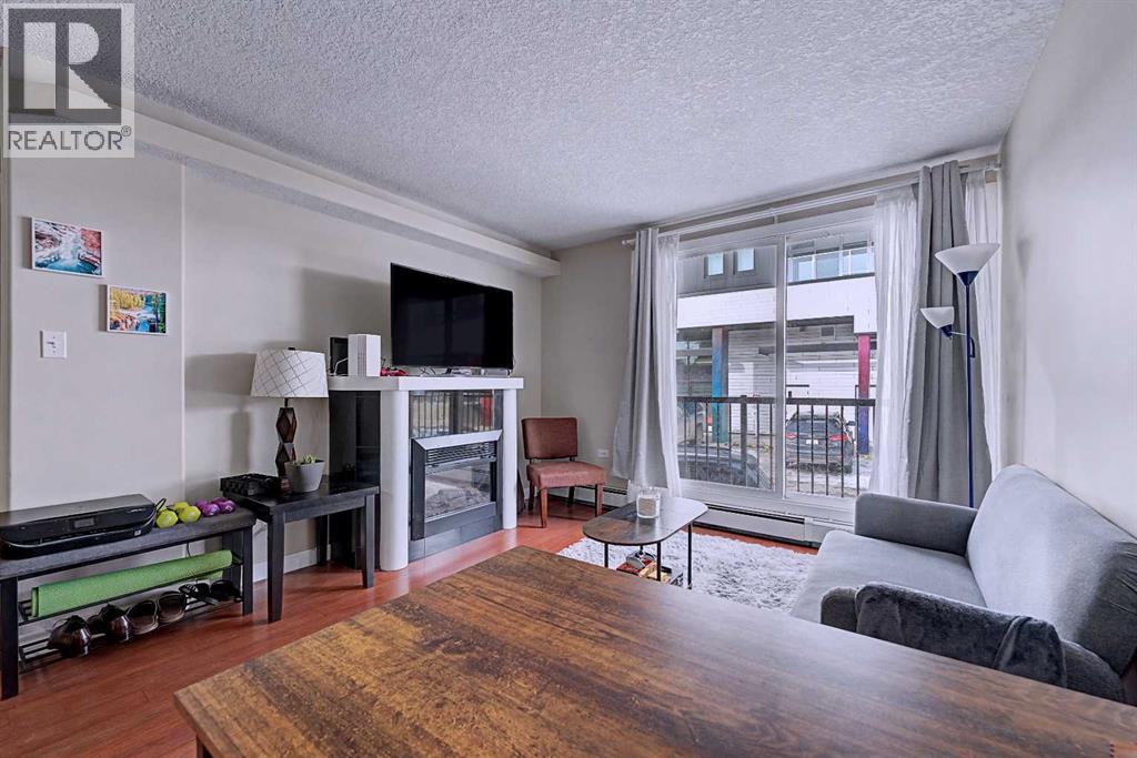 Apartment for Sale in 8, 2906 17 Avenue SW|Calgary, Alberta T3E0A9 3