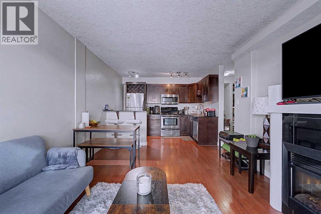 Apartment for Sale in 8, 2906 17 Avenue SW|Calgary, Alberta T3E0A9 5