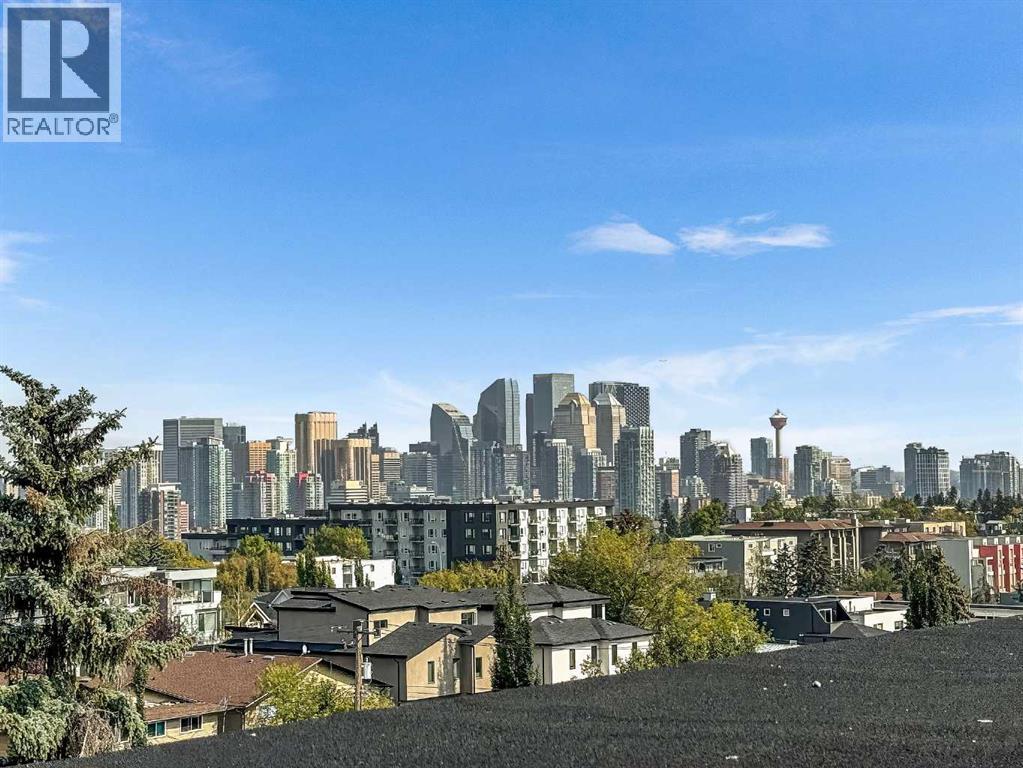 Duplex for Sale in 2011 28 Avenue SW|Calgary, Alberta T2T1K4 2