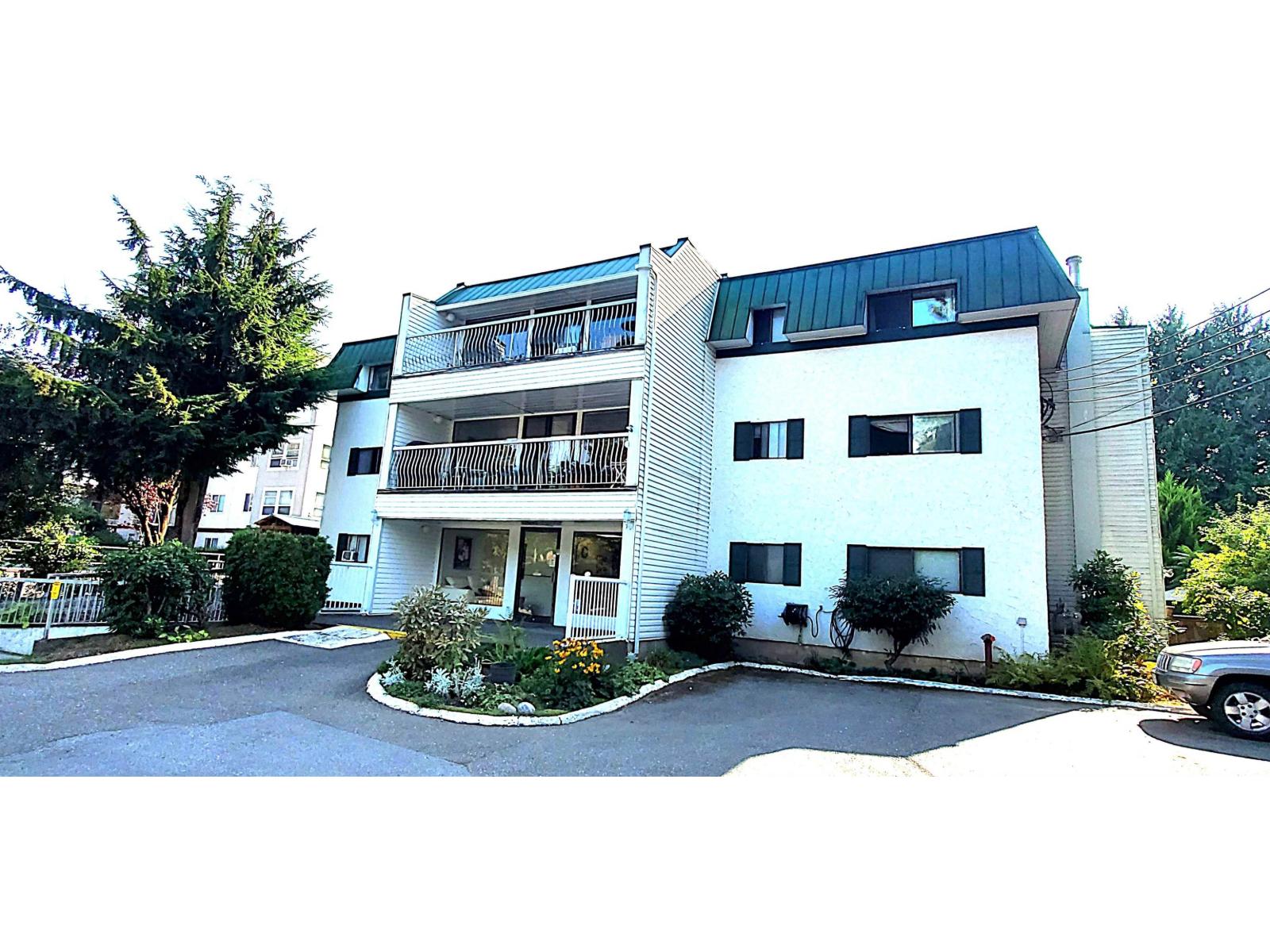 202 33464 GEORGE FERGUSON WAY, Abbotsford, British Columbia V2S2L8