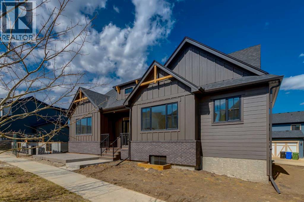 House for Sale in 90 Treeline Gardens SW|Calgary, Alberta T2Y0W6