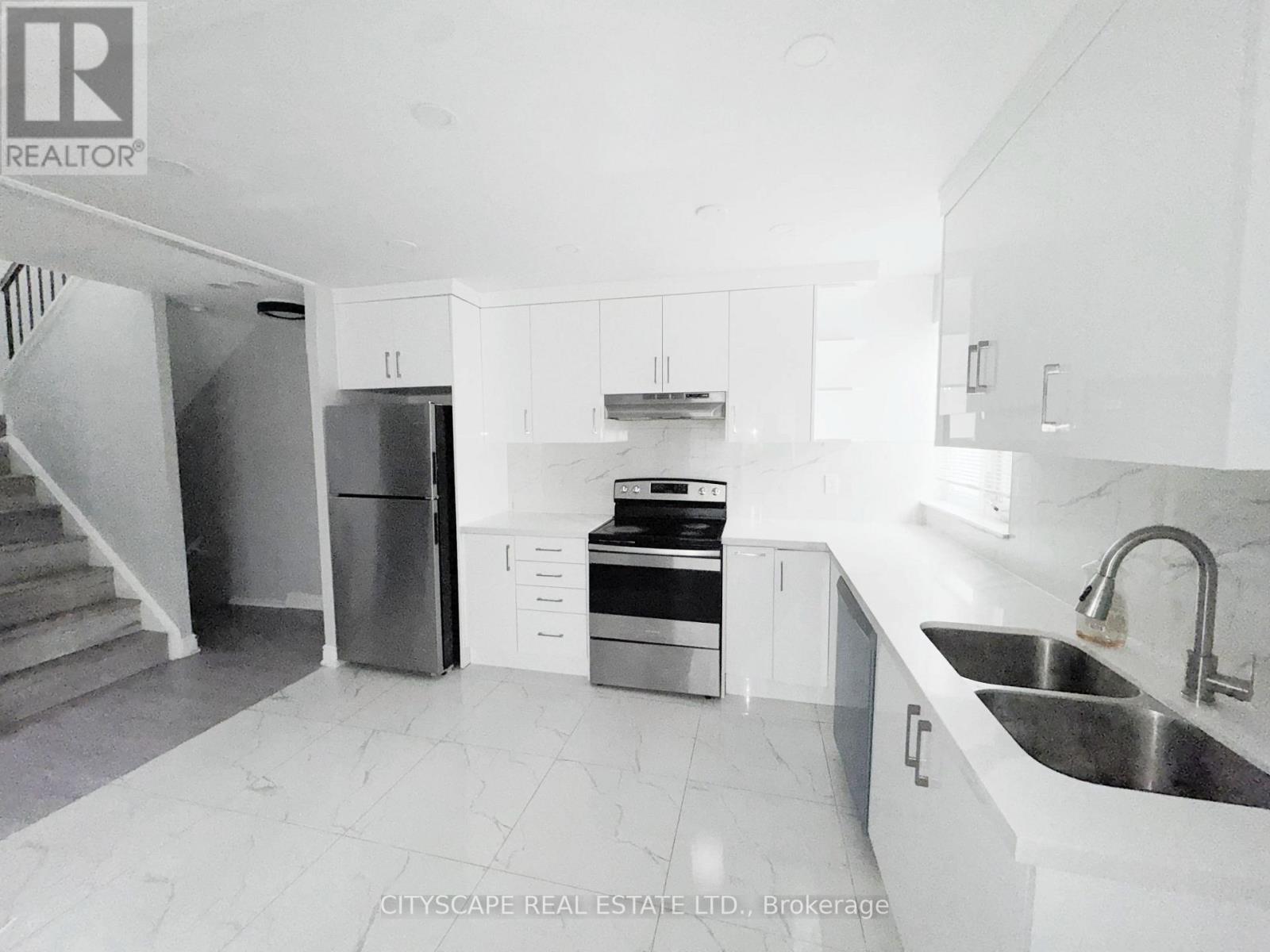 Row / Townhouse for Sale in 192 - 1055 DUNDAS STREET E|Mississauga (Applewood), Ontario L4Y3X6 4