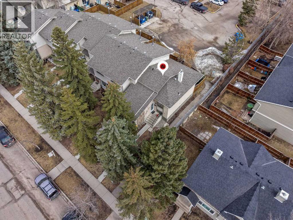 Row / Townhouse for Sale in 115 Deerfield Drive SE|Calgary, Alberta T2J6T9 5