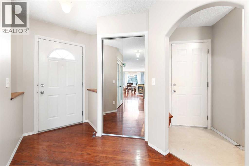 House for Sale in 69 Hampstead Gardens NW|Calgary, Alberta T3A5Y5 2