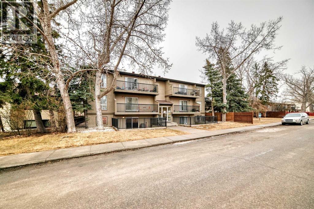 Apartment for Sale in 105, 4311 73 Street NW|Calgary, Alberta T3B2N2 3