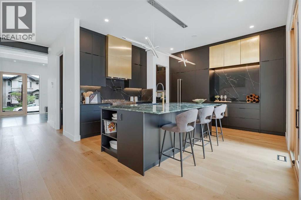 House for Sale in 517 28 Avenue NW|Calgary, Alberta T2M2K9