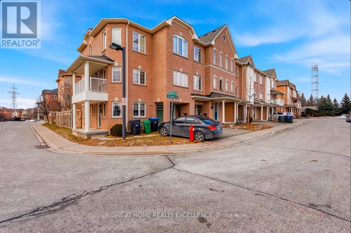 Row / Townhouse for Sale in 33 OCTOBER PLACE|Brampton (Bram West), Ontario L6Y0R6 2