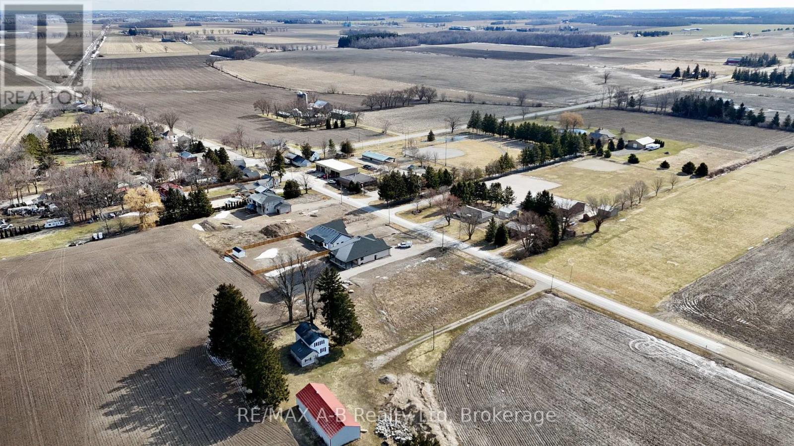 For sale: 3180 RD 122, Perth South (Downie), Ontario N0K1V0 - X12101423 ...