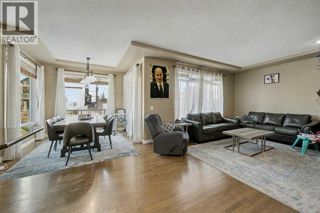 House for Sale in 91 Panatella Close NW|Calgary, Alberta T3K6C8 3