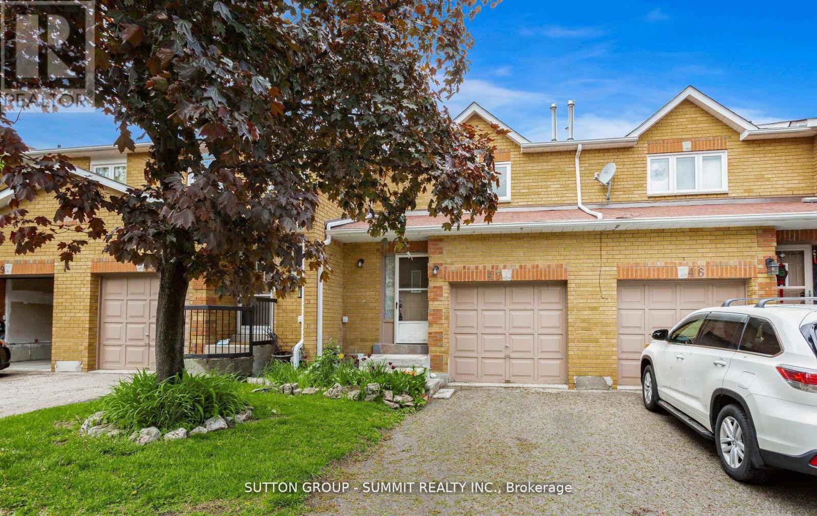 Row / Townhouse for Sale in 47 - 550 STEDDICK COURT|Mississauga (Hurontario), Ontario L5R3S8 2