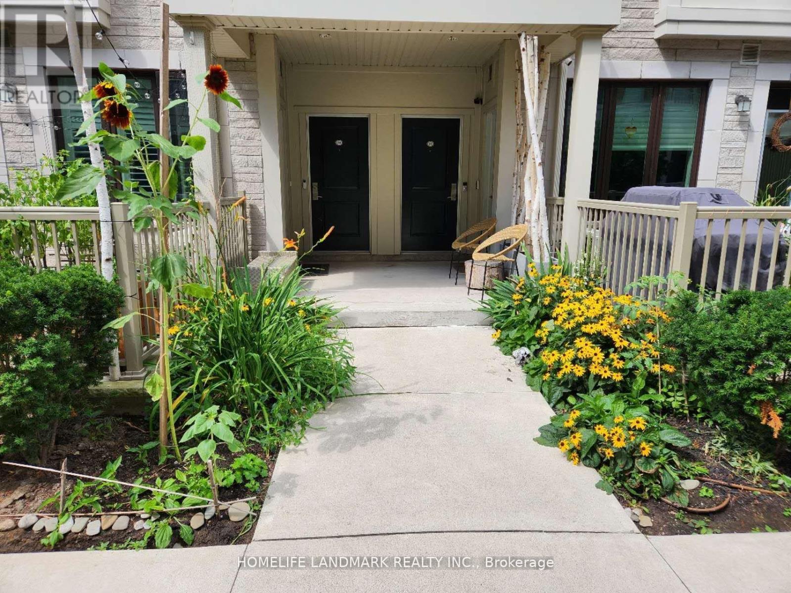 Row / Townhouse for Sale in 27 - 95 EASTWOOD PARK GARDENS|Toronto (Long Branch), Ontario M8W0B9 2