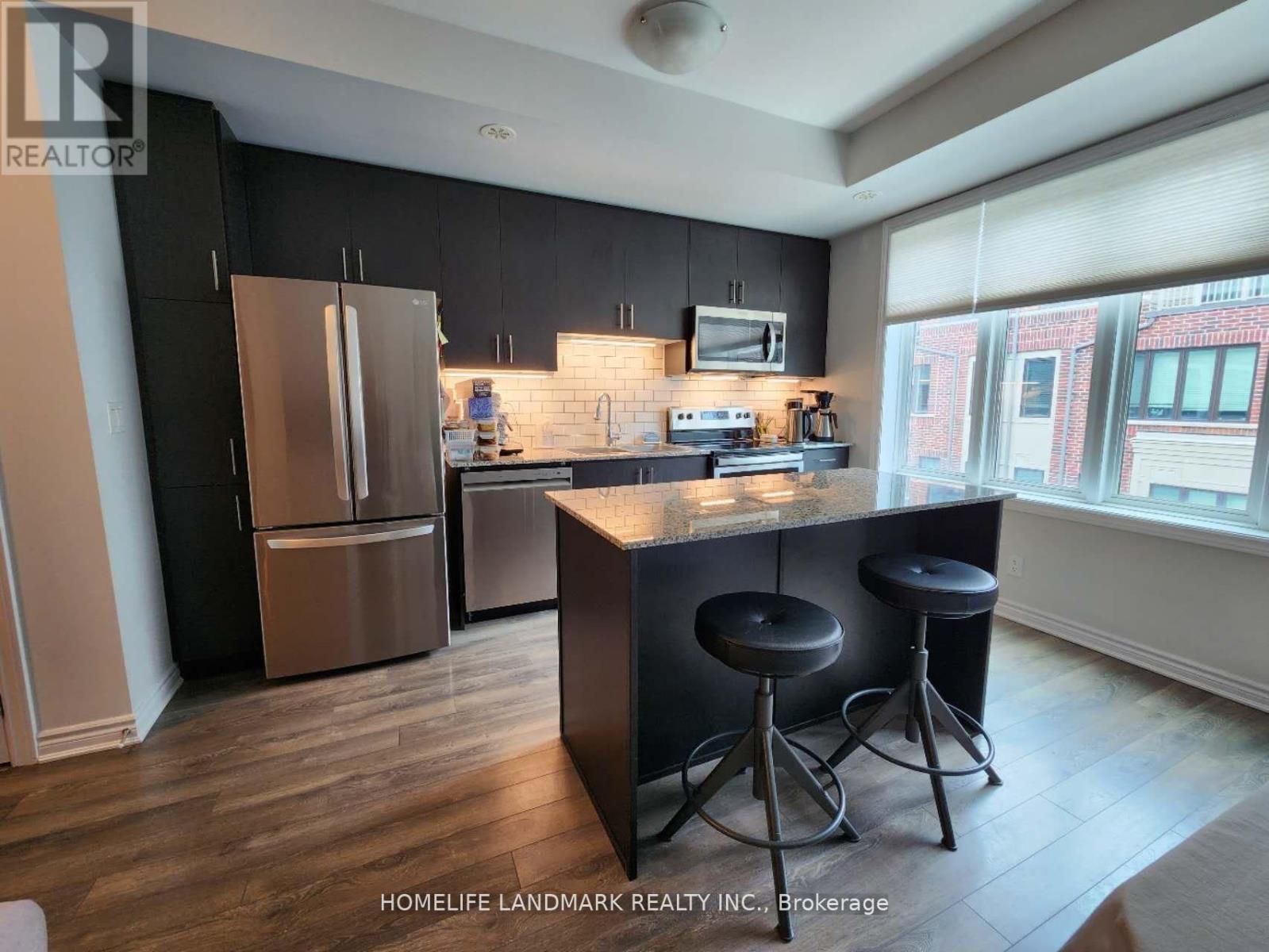 Row / Townhouse for Sale in 27 - 95 EASTWOOD PARK GARDENS|Toronto (Long Branch), Ontario M8W0B9 4