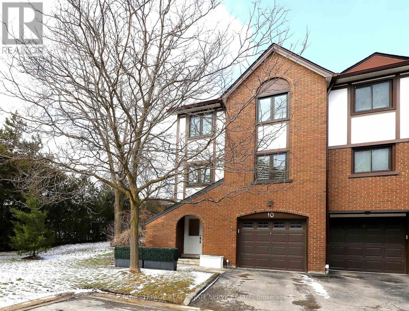 Row / Townhouse for Sale in 10 - 4230 FIELDGATE DRIVE|Mississauga (Rathwood), Ontario L4W2M5