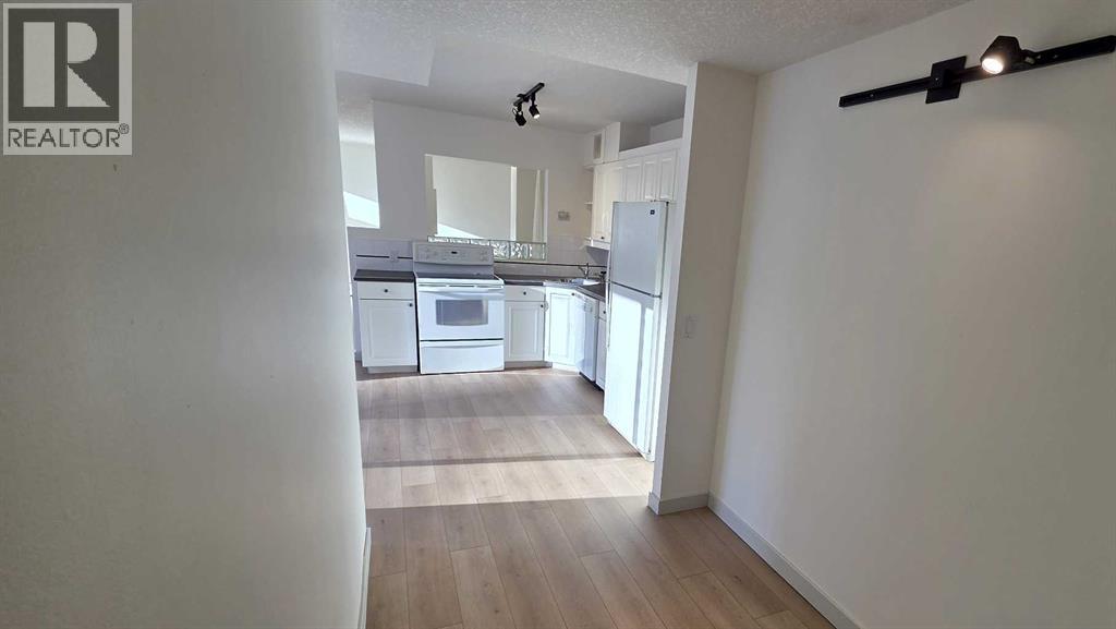 Apartment for Sale in 309, 738 3 Avenue SW|Calgary, Alberta T2P0J7 5