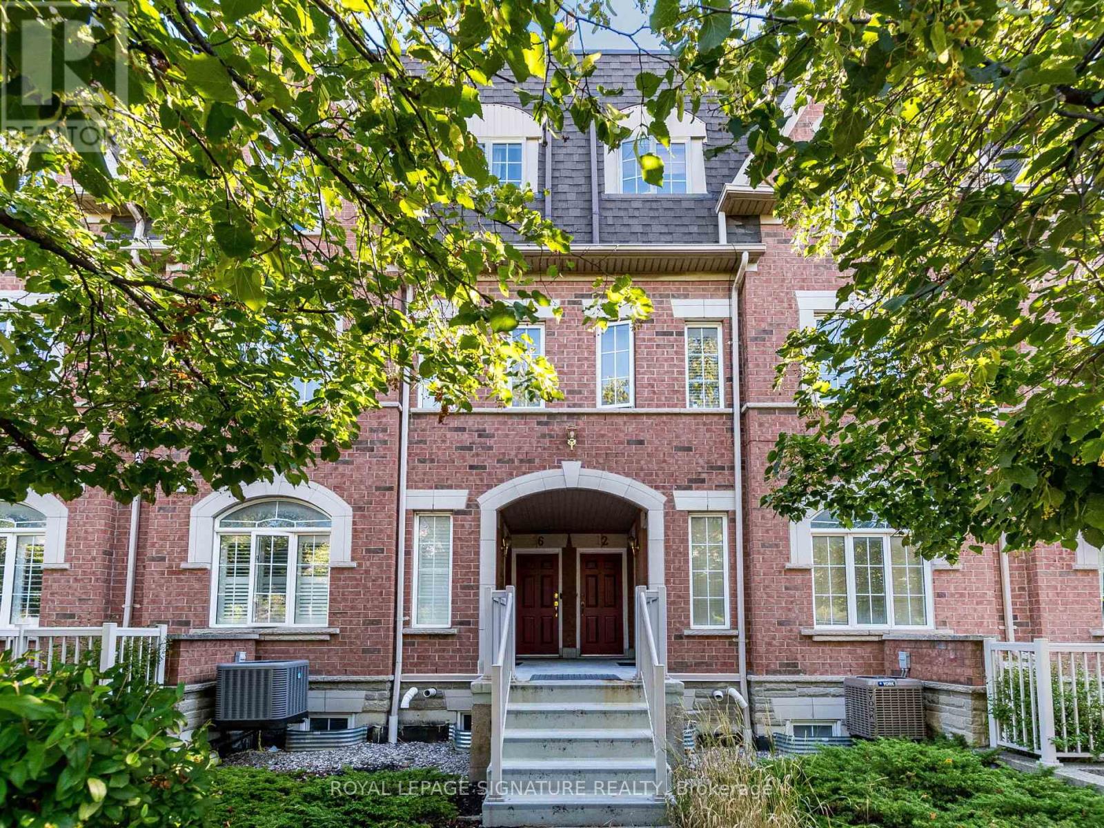 Row / Townhouse for Sale in 11 - 3055 ELMCREEK ROAD|Mississauga (Cooksville), Ontario L5B4J9 4