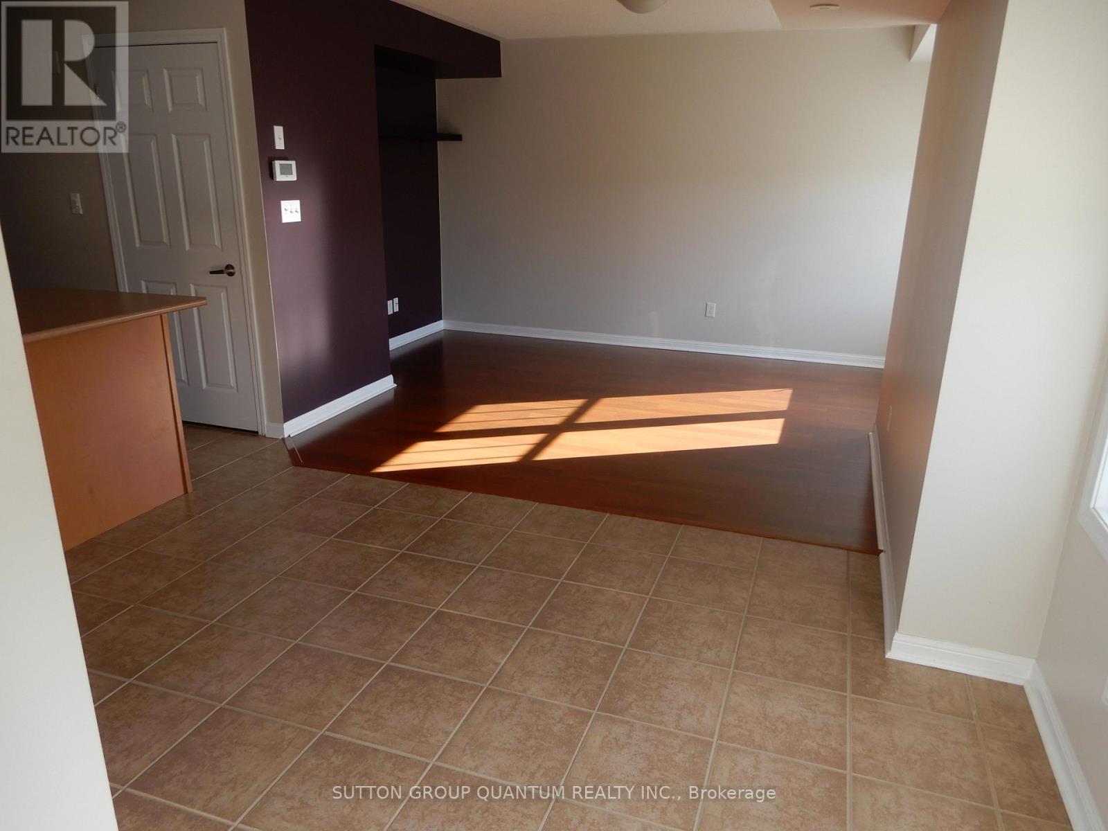 Row / Townhouse for Sale in 3 - 594 SHORELINE DRIVE|Mississauga (Cooksville), Ontario L5B0A8 3