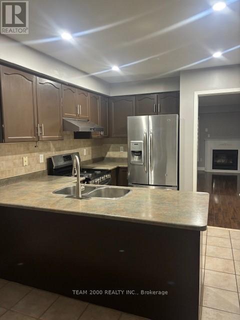 Row / Townhouse for Sale in 36 - 170 HAVELOCK DRIVE|Brampton (Fletcher's Creek South), Ontario L6W4T3 2