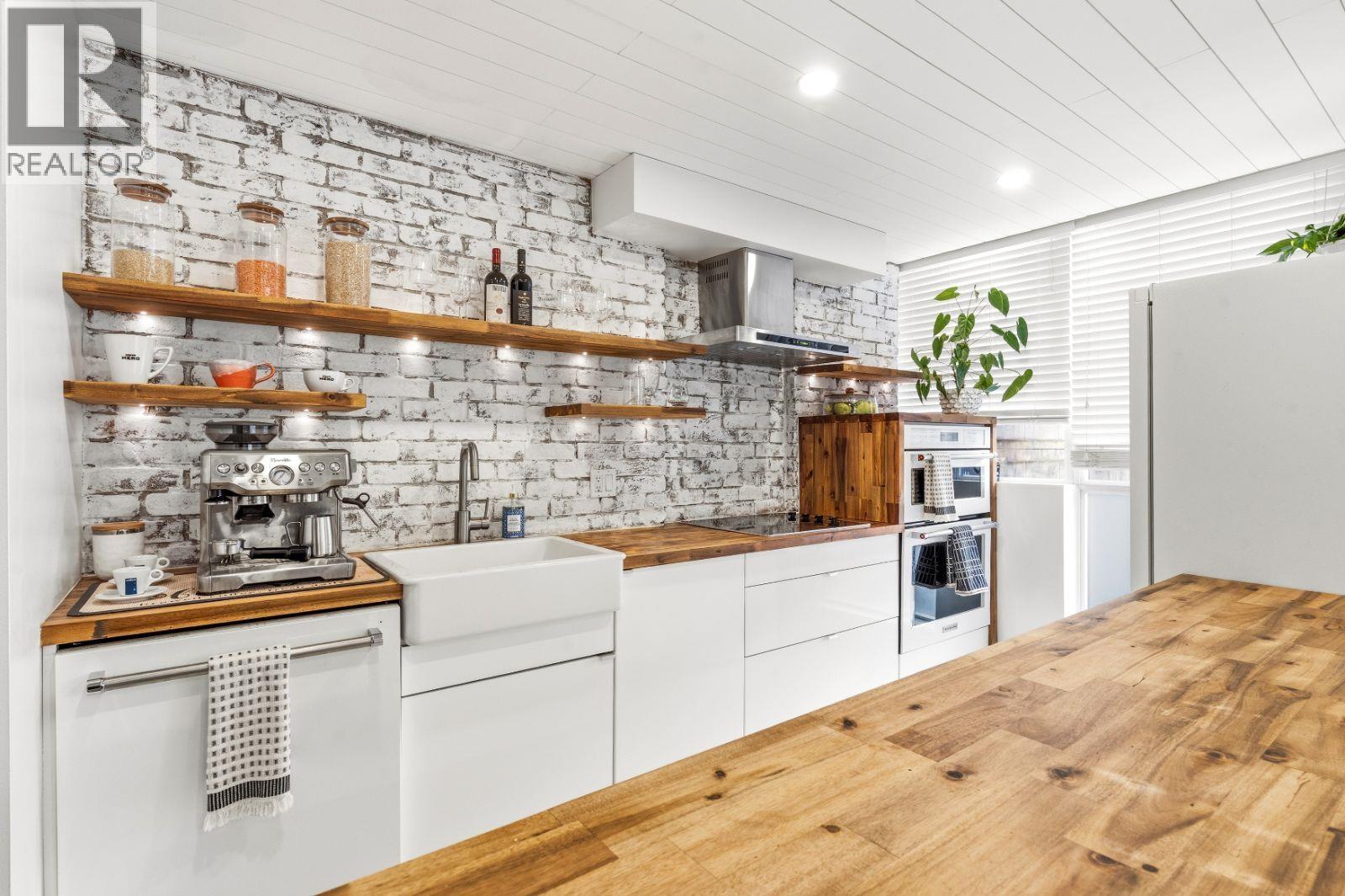 202 1199 SEYMOUR STREET