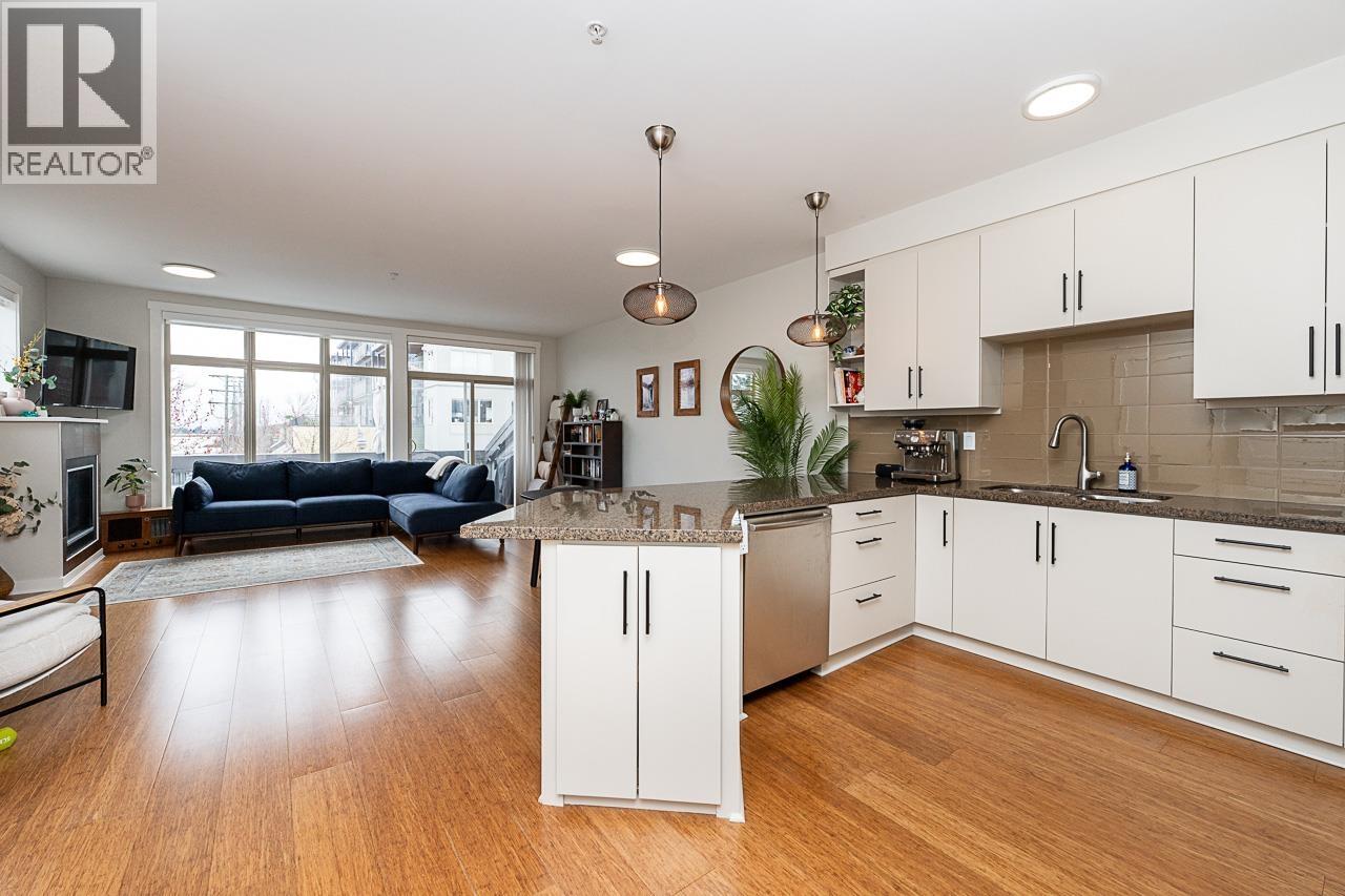 For sale: 220 6111 LONDON ROAD, Richmond, British Columbia V7E3S3 ...