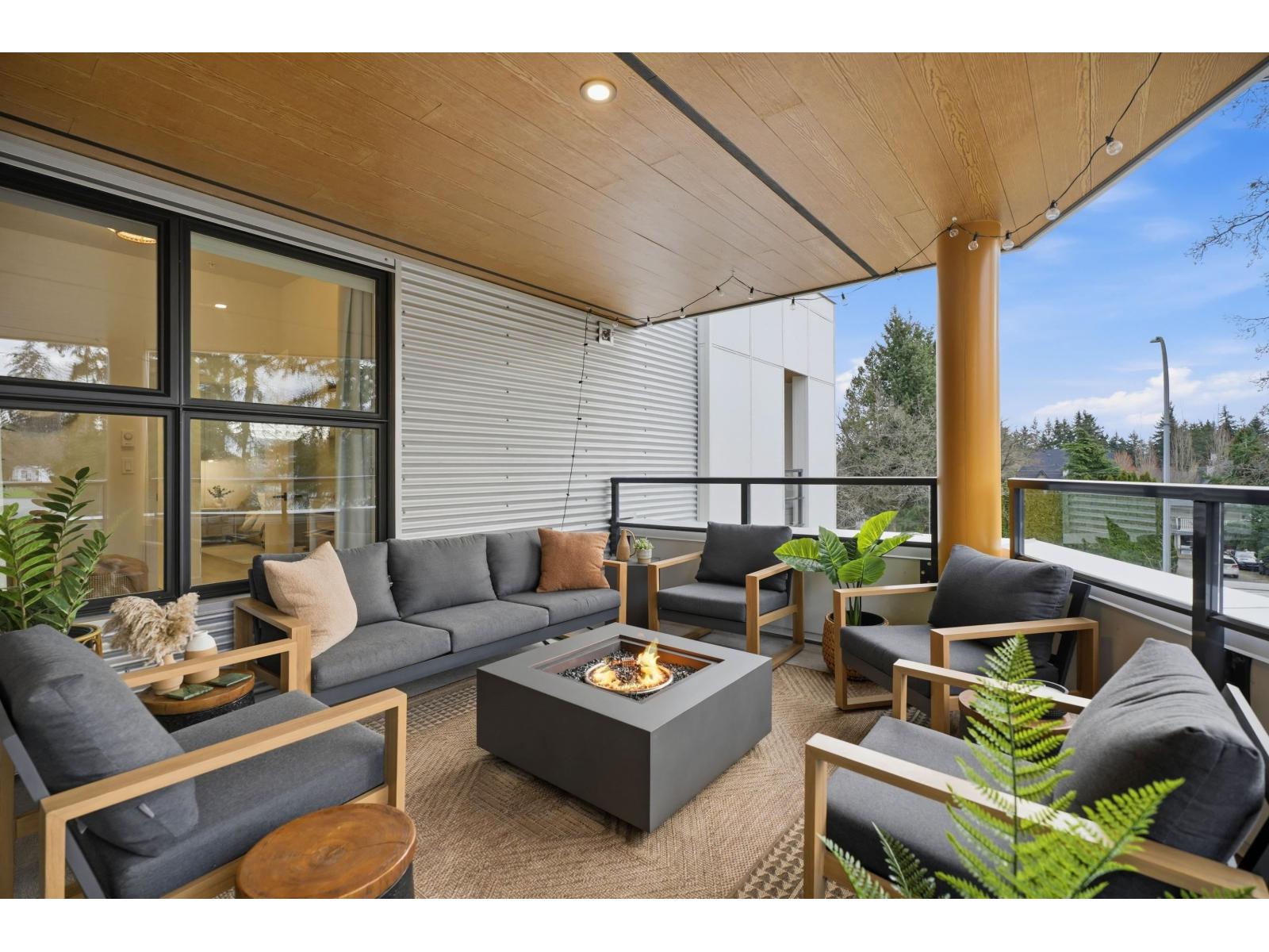 338 2635 KING GEORGE BOULEVARD