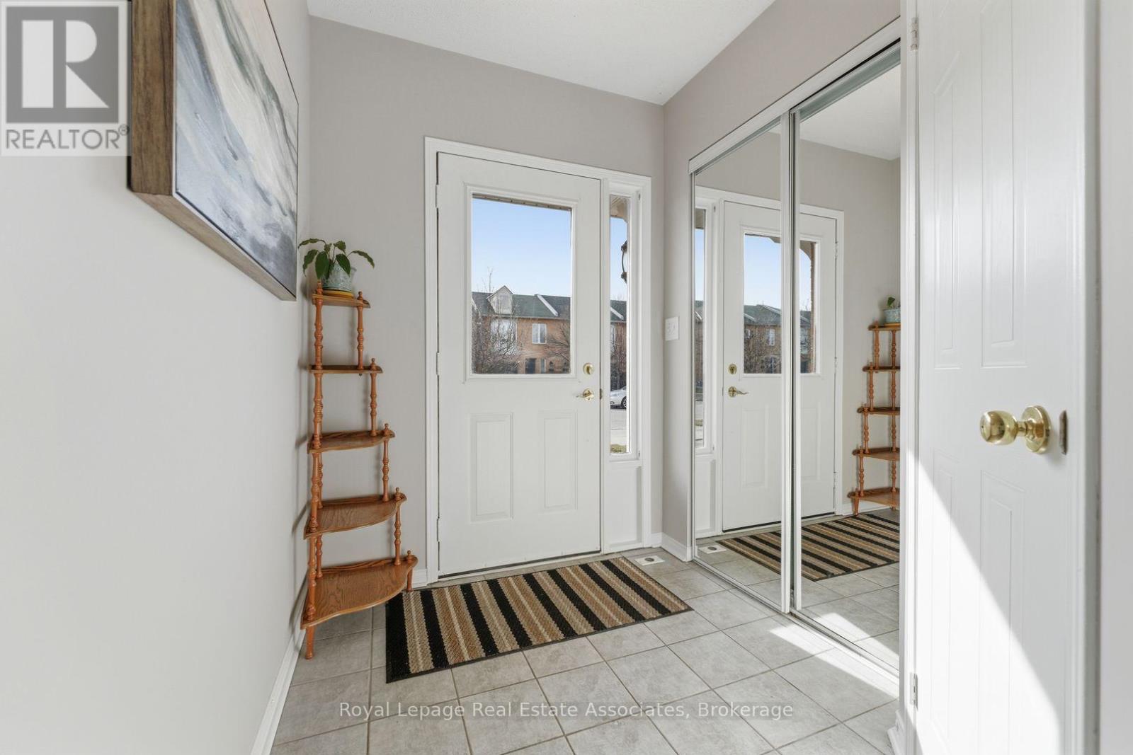 Row / Townhouse for Sale in 27 - 819 VILLAGE GREEN BOULEVARD|Mississauga (Lakeview), Ontario L5E3H7 4