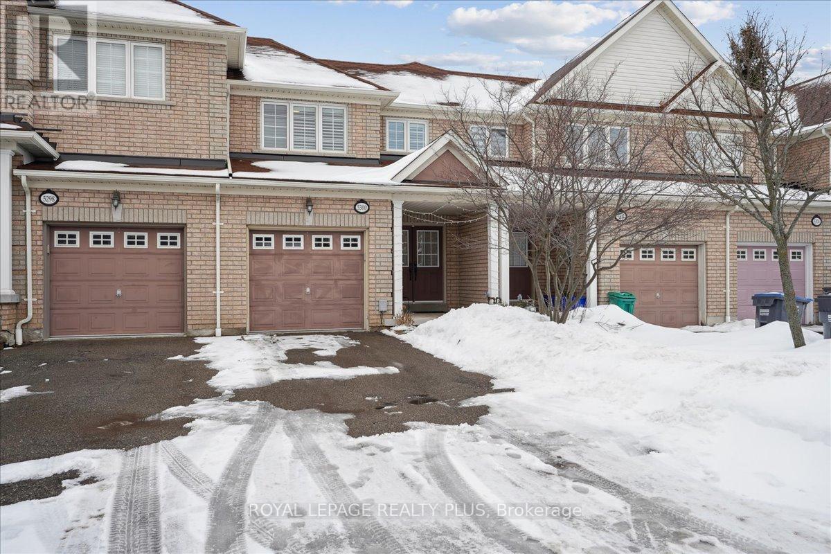 Row / Townhouse for Sale in 5300 PALMETTO PLACE|Mississauga (Churchill Meadows), Ontario L5M0C7