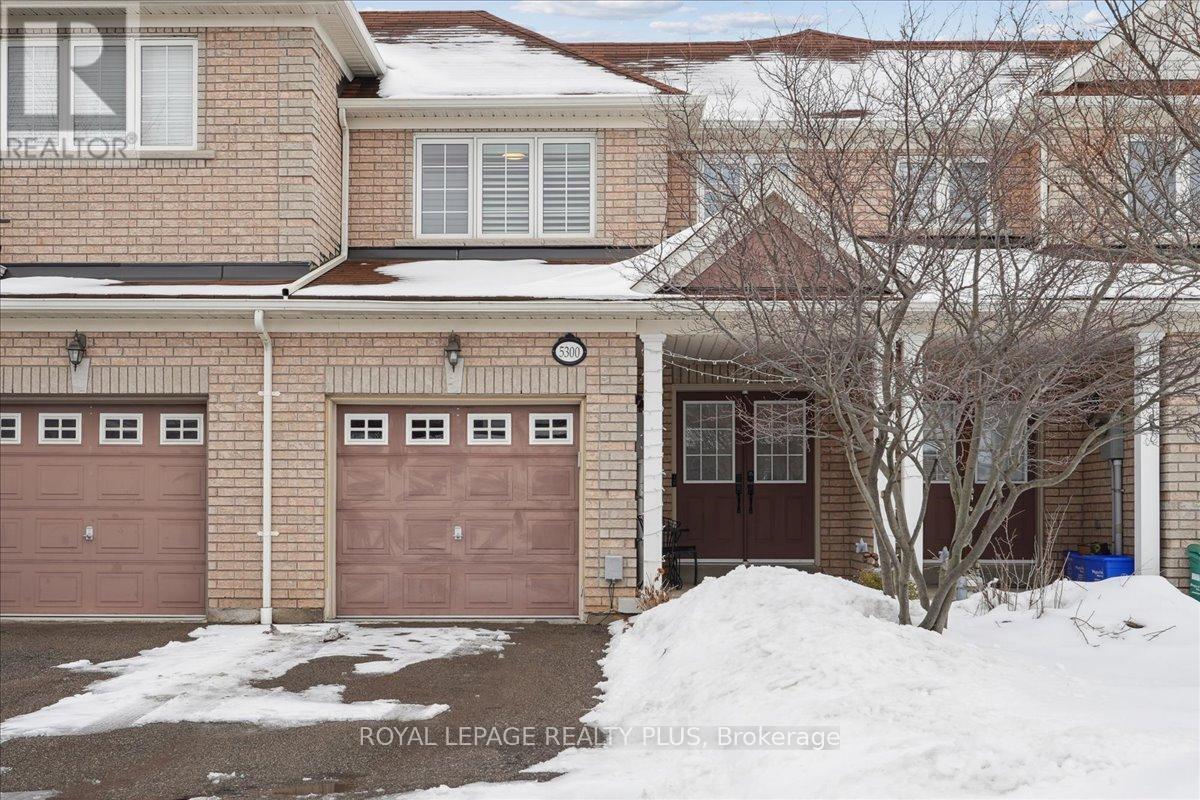 Row / Townhouse for Sale in 5300 PALMETTO PLACE|Mississauga (Churchill Meadows), Ontario L5M0C7 2