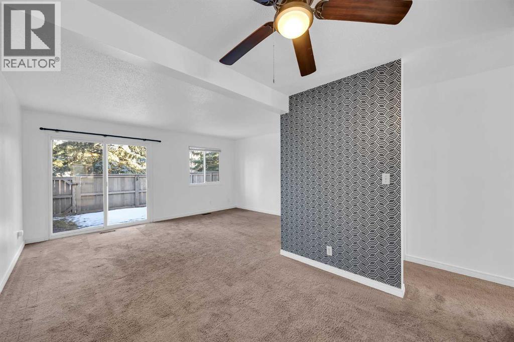 Row / Townhouse for Sale in 33, 219 90 Avenue SE|Calgary, Alberta T2J0A3 3