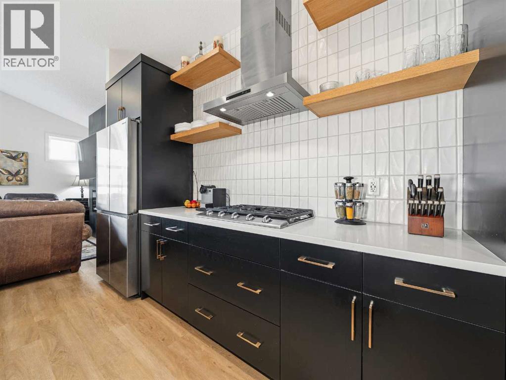 House for Sale in 111 Haskayne Drive NW|Calgary, Alberta T3L0H1 5