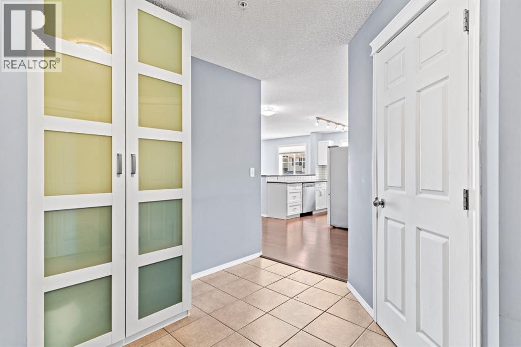 Apartment for Sale in 5214, 69 Country Village Manor NE|Calgary, Alberta T3K0P1 3